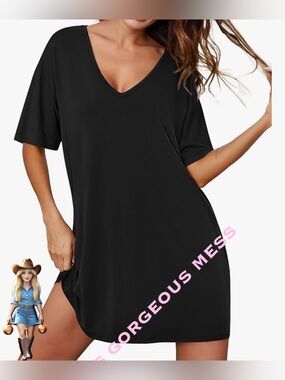 ❤️‍🔥BNWT❤️‍🔥Black V-Neck T Dress